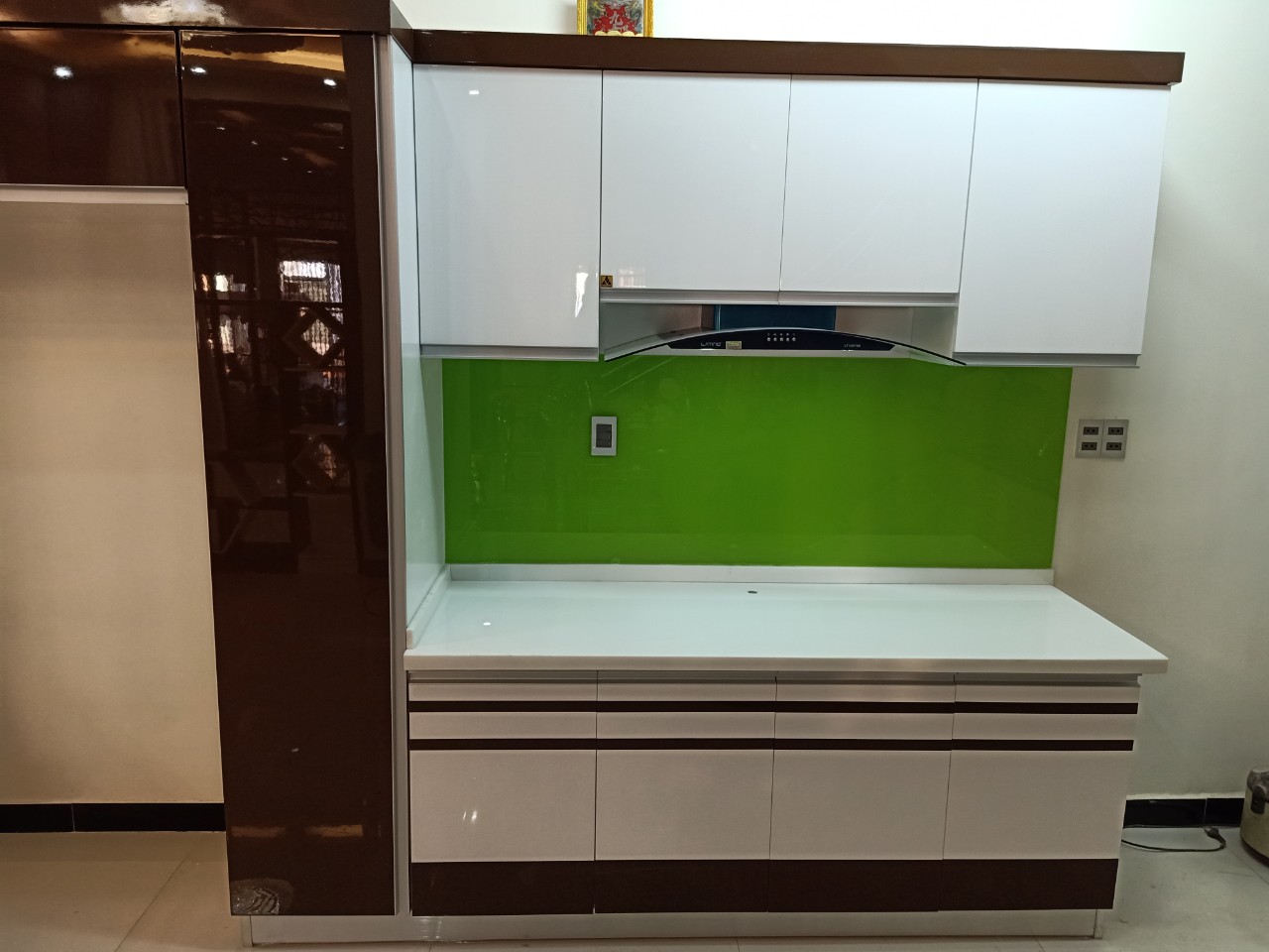 15 mẫu tủ bếp kết hợp quầy Bar hiện đại tủ bếp nhựa Xuyên Việt